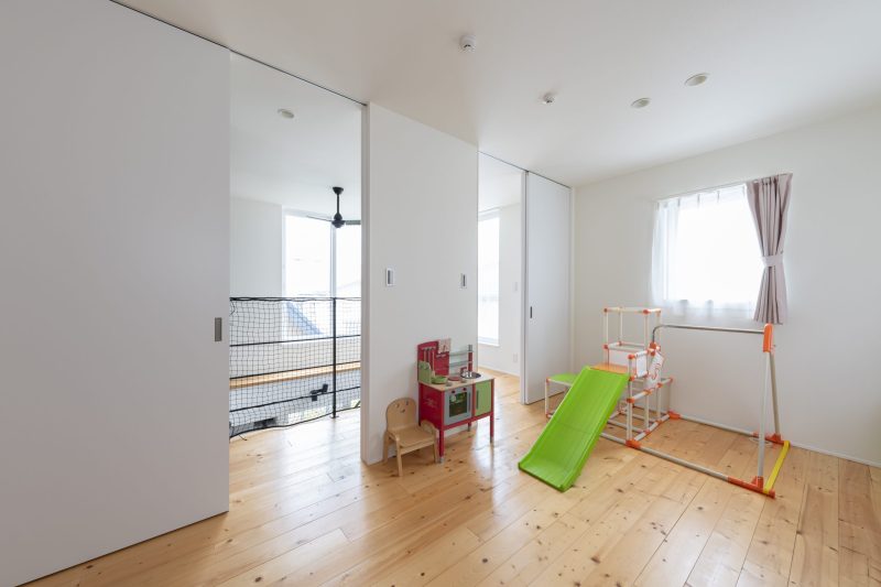 3.75畳の子供部屋が二つ繋がっている。当分一つの部屋として使う。