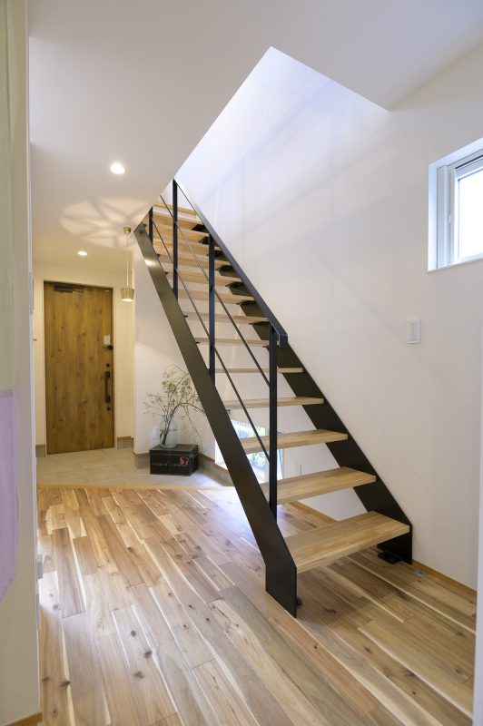 高台から眺める家